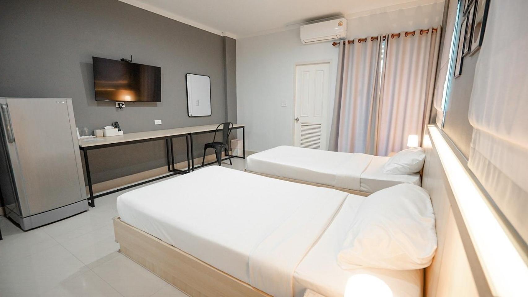 Boonsiri Boutique Hotel Sisaket Exterior photo